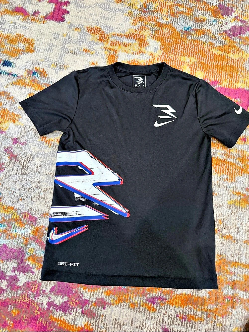Nike Boys Medium Athletic Tee in Black & White Like New